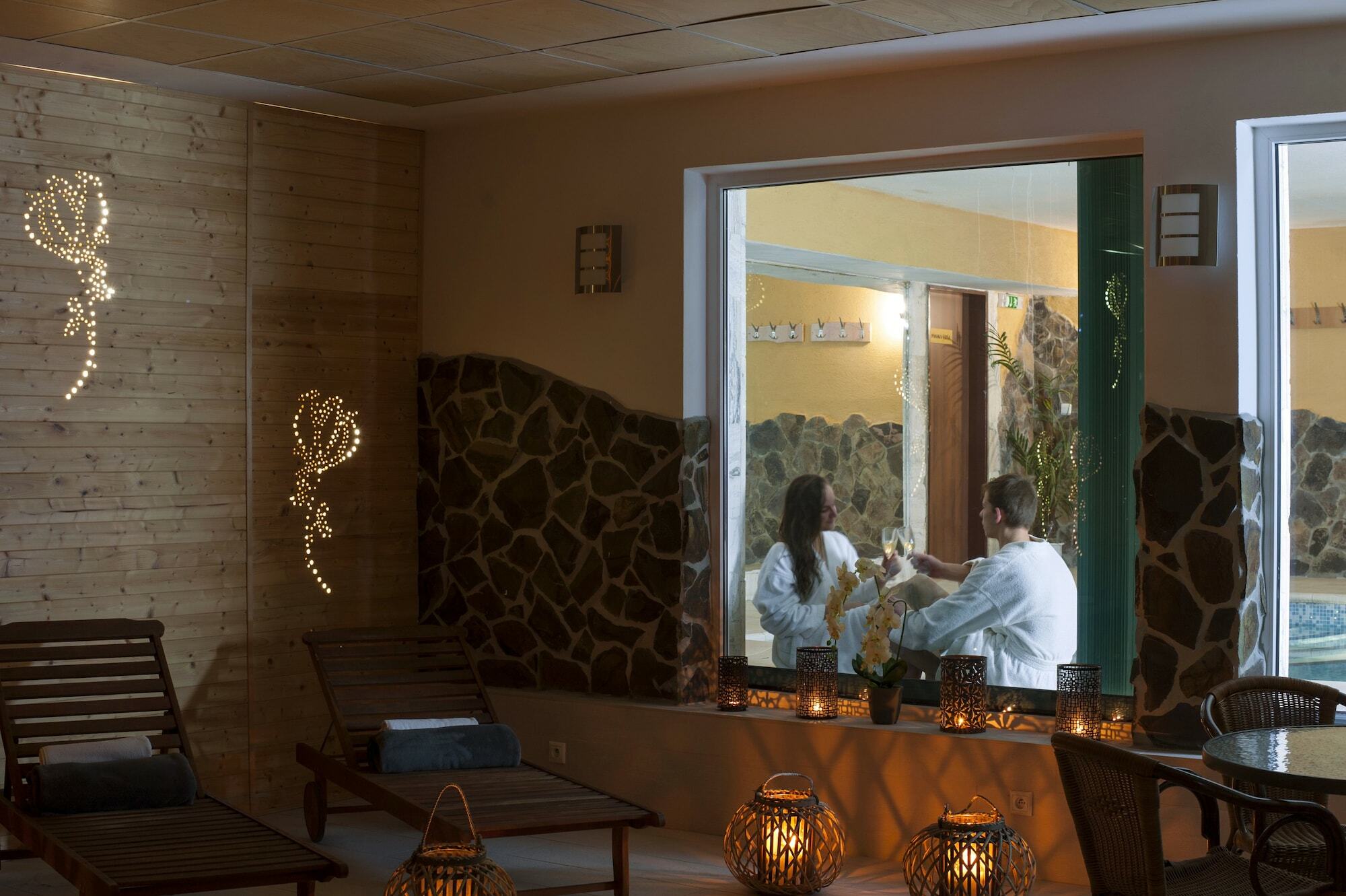 فندق ديكسون بانْشكا بيشتريتْسا المظهر الخارجي الصورة